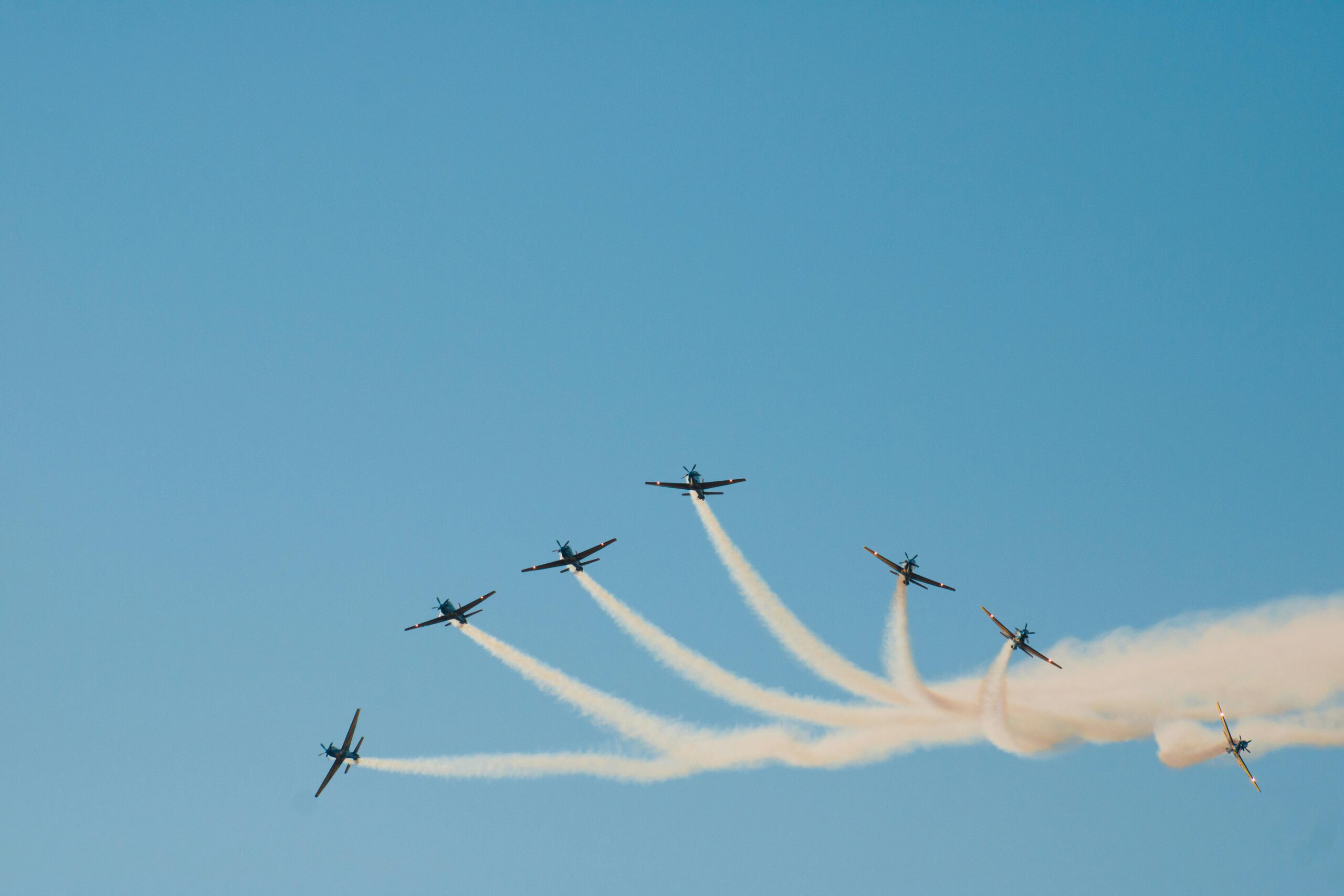 No, los aviones no nos están fumigando